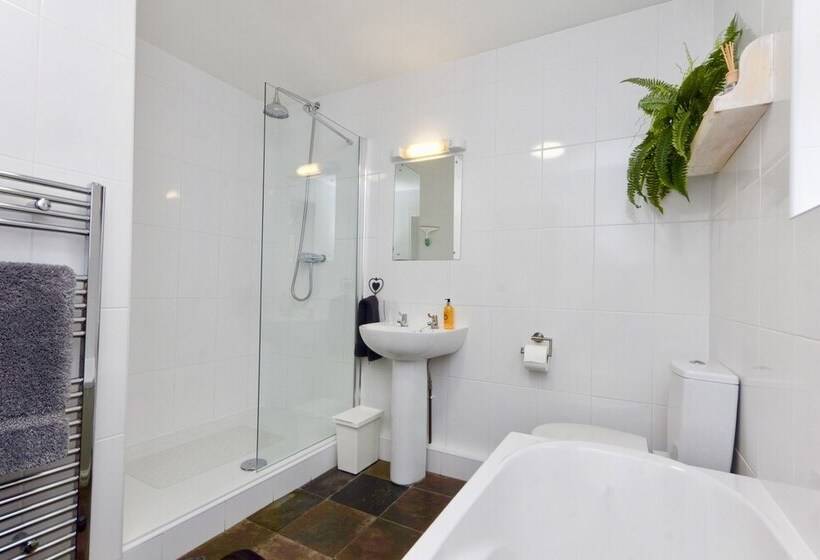 Vale View Cottages   The Stables