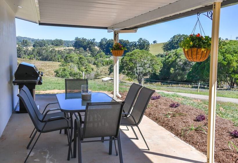Yungaburra  Lodge