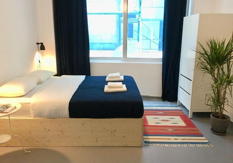 Bed and Breakfast 10 Petraki