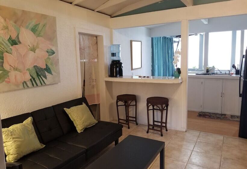 צימר Plumeria Grove Cottage