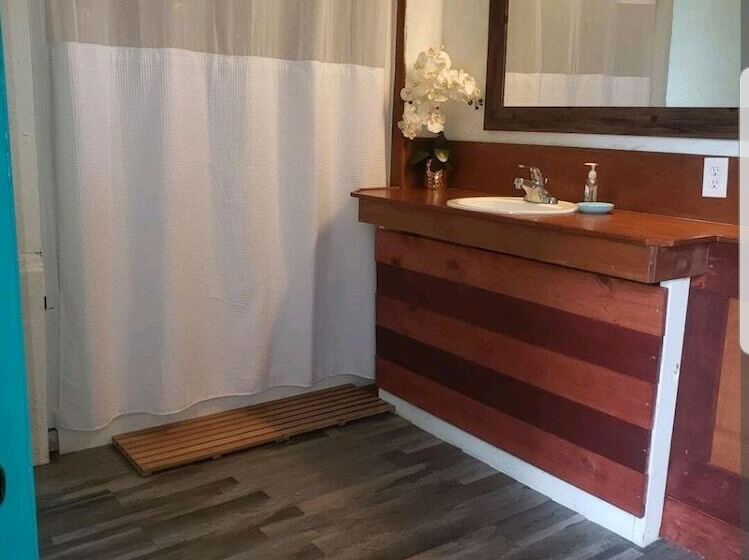 צימר Plumeria Grove Cottage