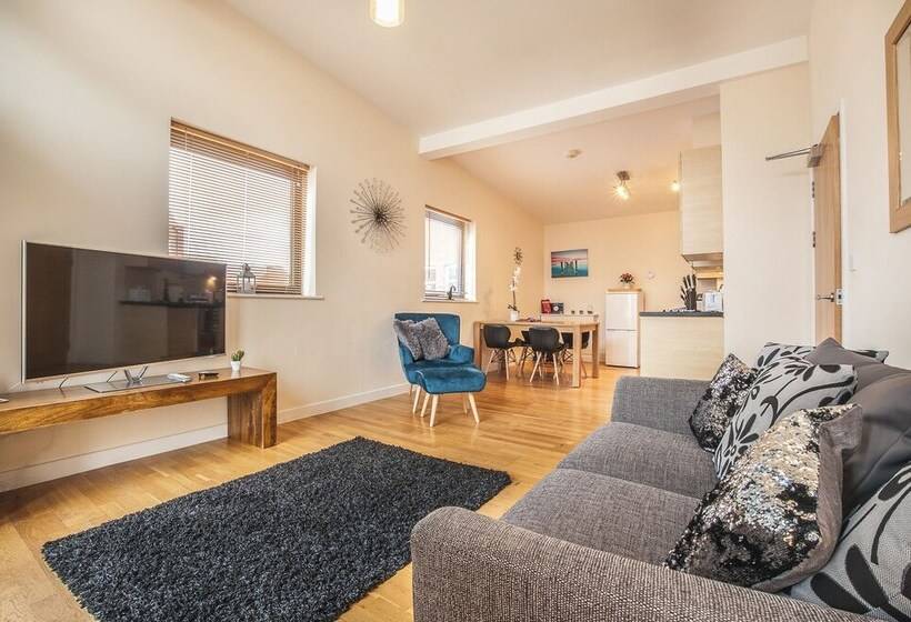 City Centre Spacious Apartment