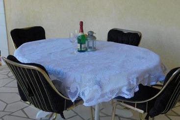 Apartmani More