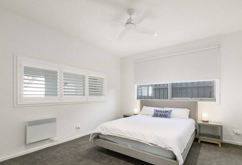 Pukeko Beach House