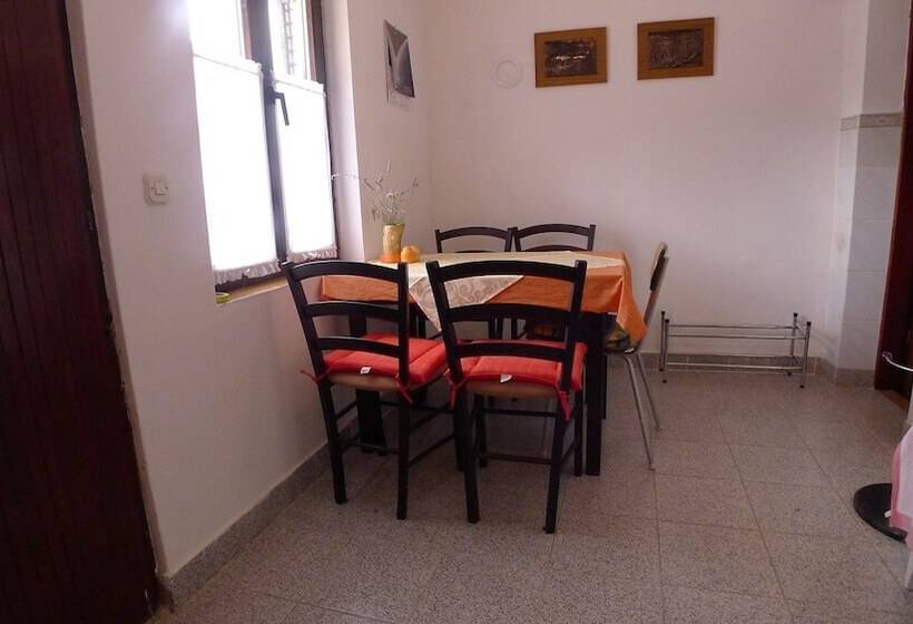 Apartment In Premantura With Garage Near Kamenjak