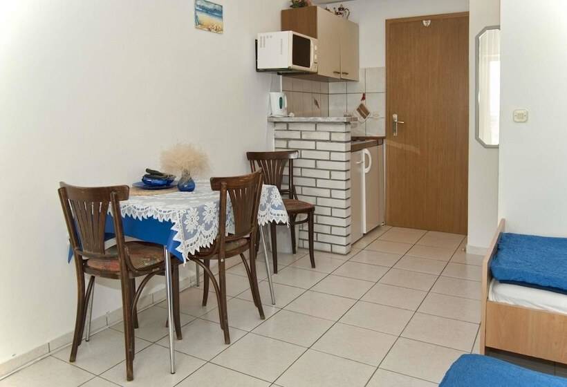 Apartments Zderic