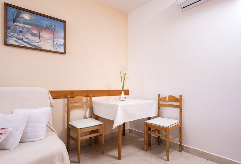 Apartments Zlata