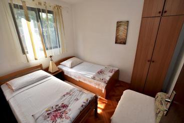 Apartment Elena