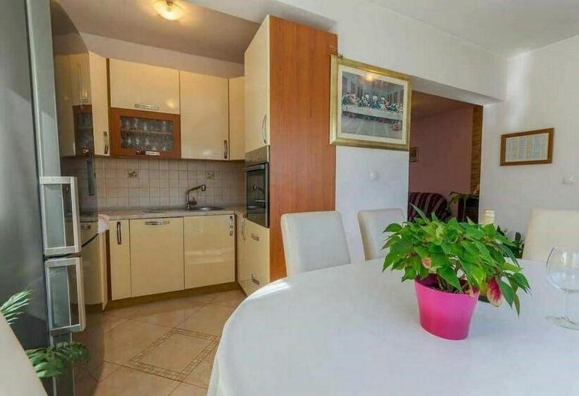 Apartment Nikolina