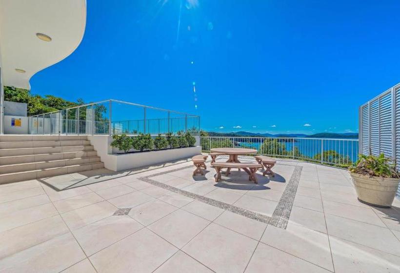 Panoramic Paradise On Shute