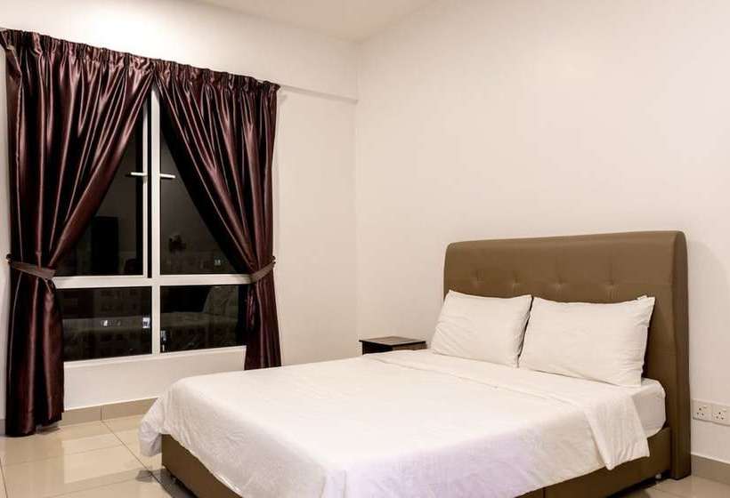 Summerton Luxury Suites By D Imperio Homestay