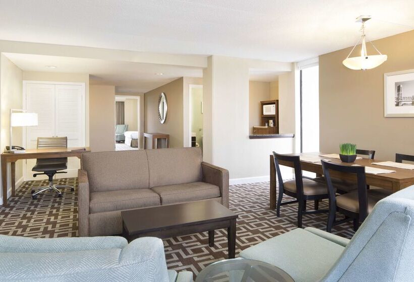 Doubletree By Hilton Hotel Jacksonville Riverfront