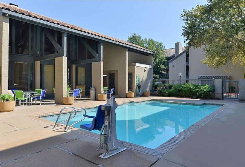 酒店 Americas Best Value Inn & Suites Extended Stay Tulsa