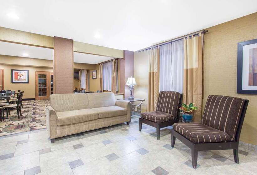 فندق Days Inn & Suites By Wyndham Waterloo