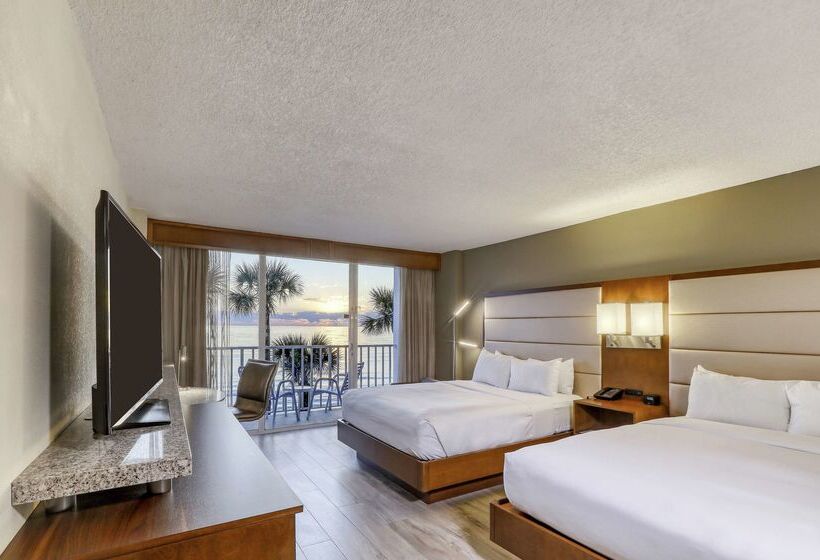 בית מלון כפרי Doubletree Beach Resort By Hilton Tampa Bay   North Redingto