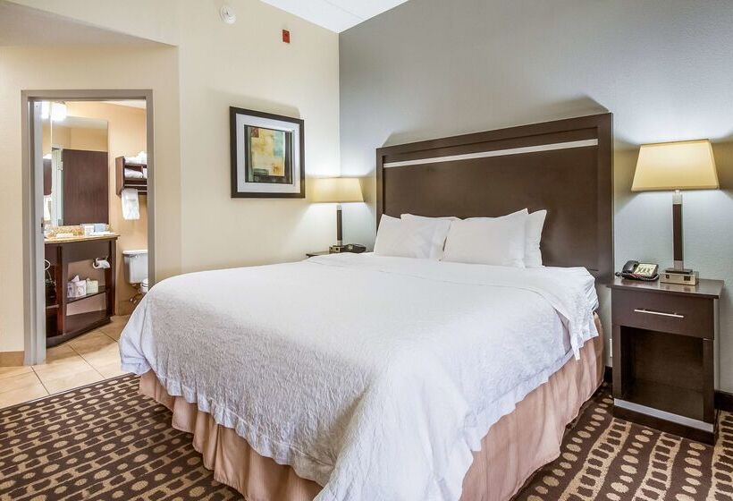 هتل Hampton Inn Columbus West