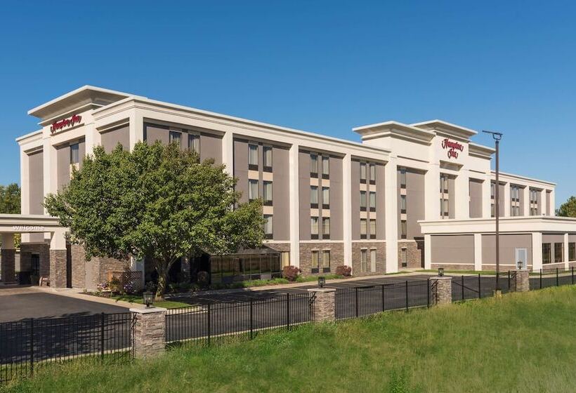 هتل Hampton Inn Grand Rapids South