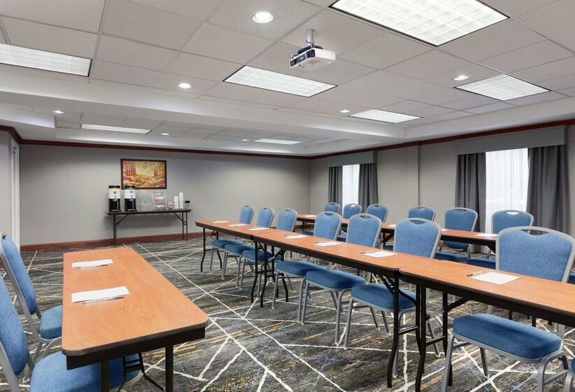 ホテル Hampton Inn Oklahoma City I 40 E