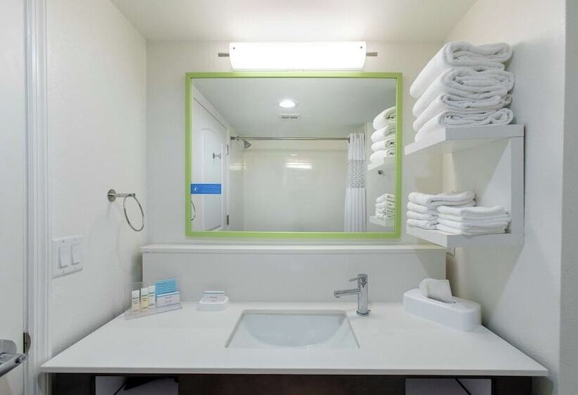 هتل Hampton Inn St. Augustine Beach