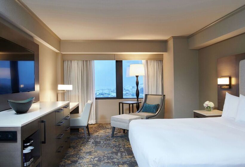 هتل Hilton Anchorage