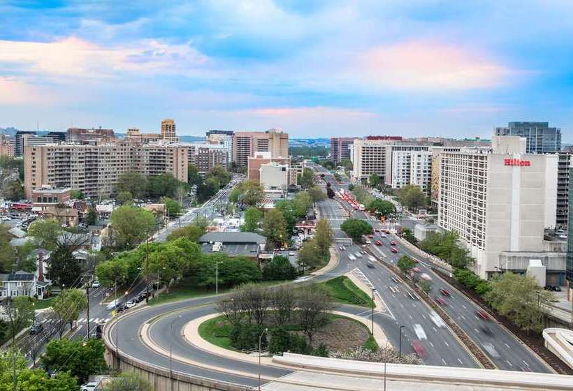هتل Hilton Arlington National Landing