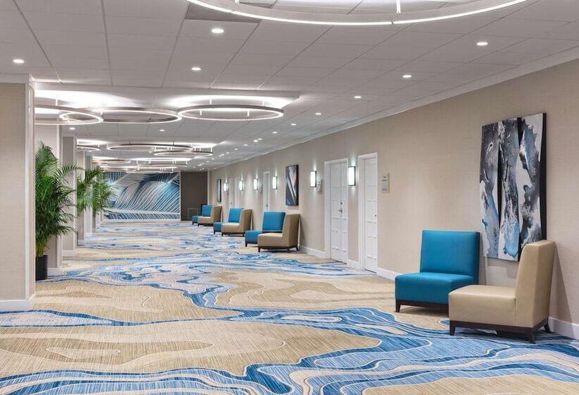 בית מלון כפרי Hilton Clearwater Beach Resort & Spa