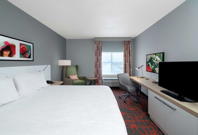 هتل Hilton Garden Inn Louisville East
