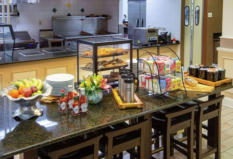 هتل Hilton Garden Inn Rochester Downtown, Mn