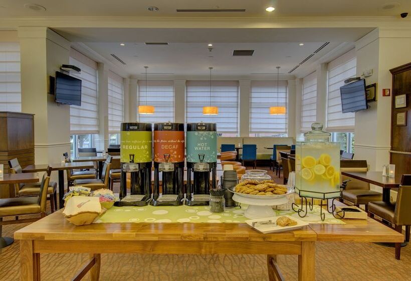 בית מלון כפרי Hilton Garden Inn Shelton