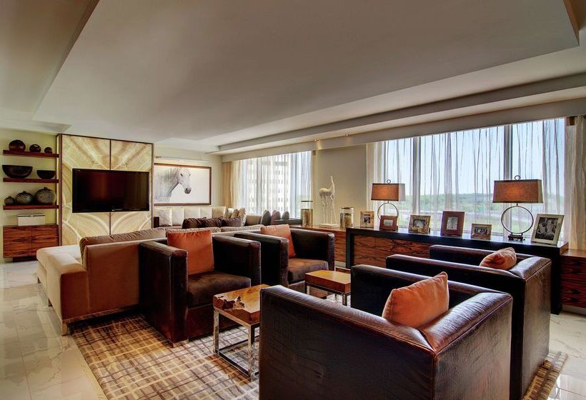 בית מלון כפרי Hilton Mclean Tysons Corner