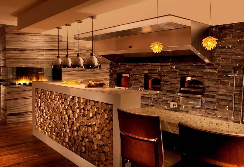 בית מלון כפרי Hilton Mclean Tysons Corner