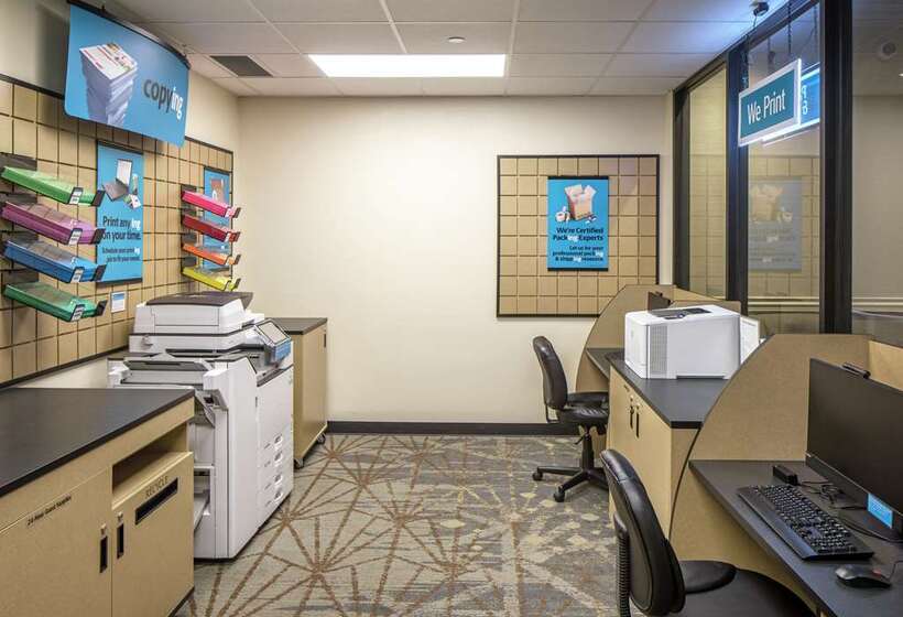 هتل Hilton Minneapolis