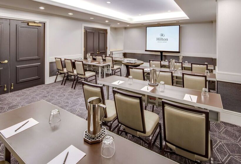 هتل Hilton Newark Airport