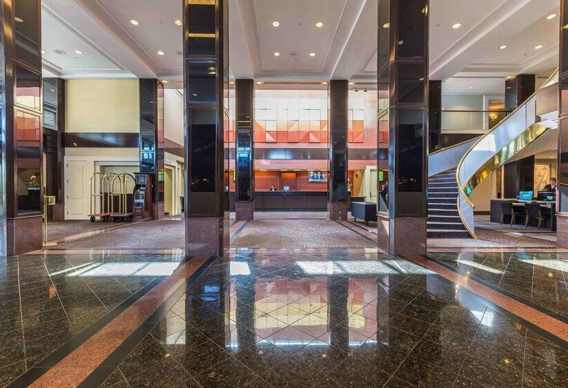 هتل Hilton Newark Airport