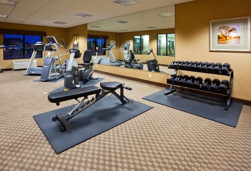 בית מלון כפרי Holiday Inn Express & Suites   Mason City, An Ihg