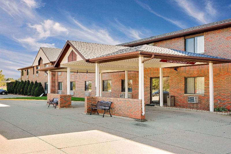 فندق Howard Johnson By Wyndham Waterloo/cedar Falls