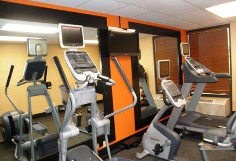 בית מלון כפרי Quality Inn Florissant   St Louis