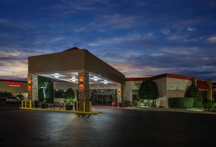 בית מלון כפרי Ramada By Wyndham Statesville