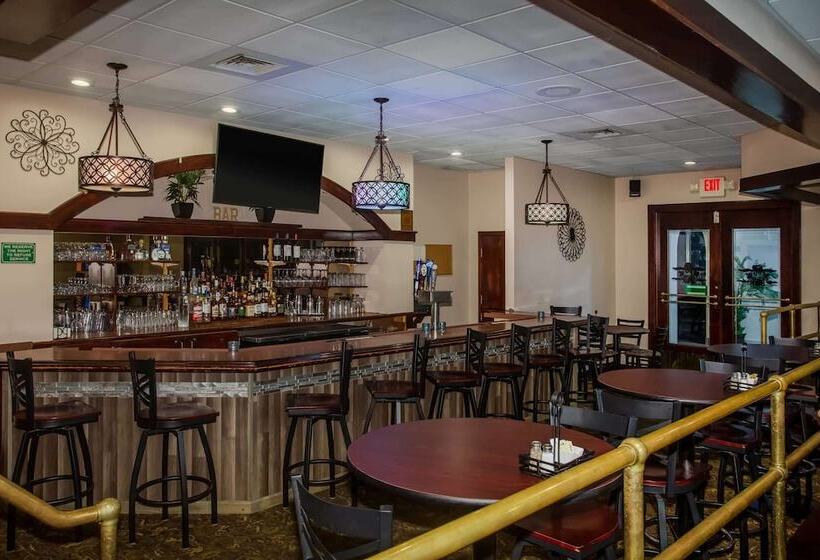 בית מלון כפרי Ramada By Wyndham Statesville