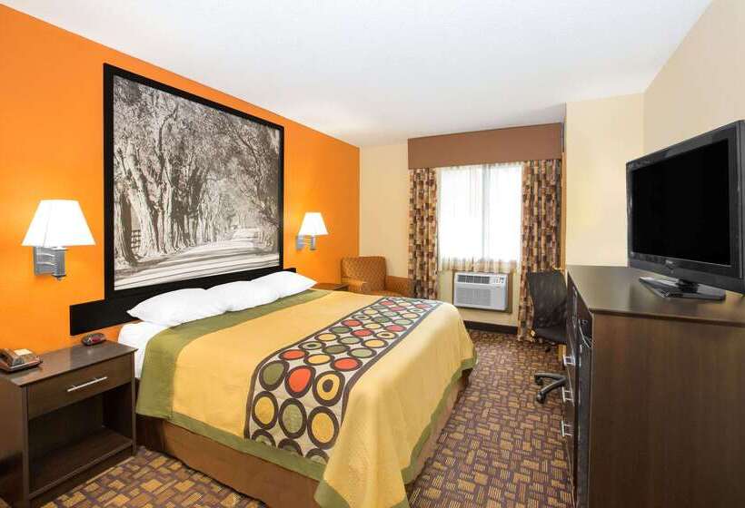 فندق Super 8 By Wyndham Clive Ia
