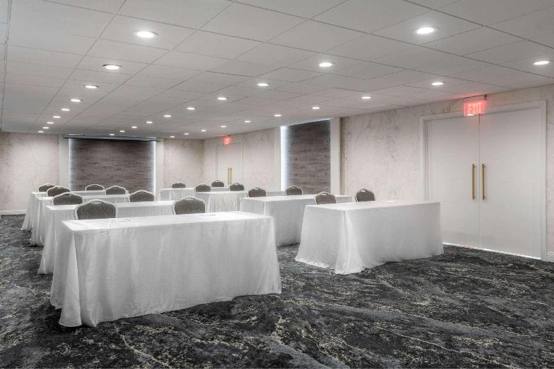 The Volare, Ascend Hotel Collection