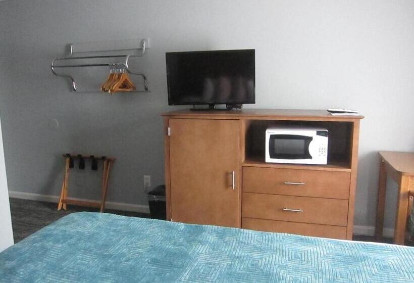 استراحتگاه Hampton Village Inn