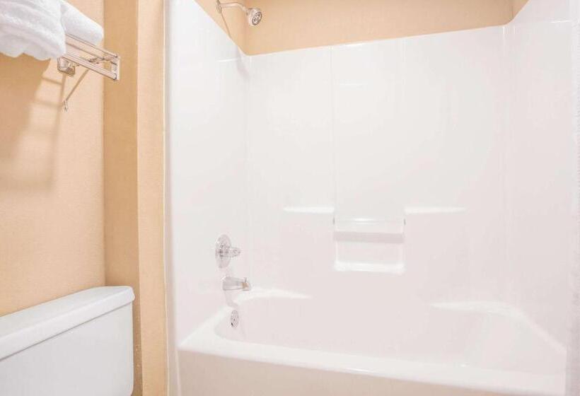 Курорт Hawthorn Extended Stay By Wyndham Conyers