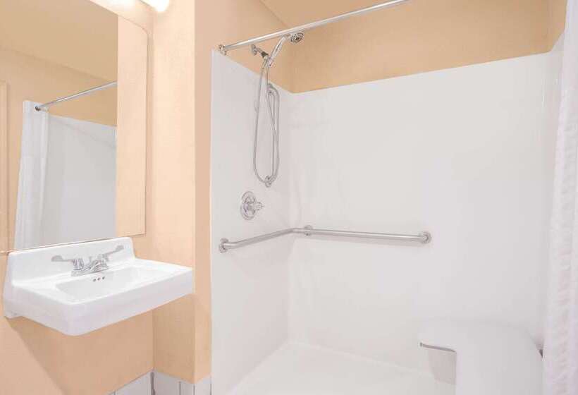 Курорт Hawthorn Extended Stay By Wyndham Conyers