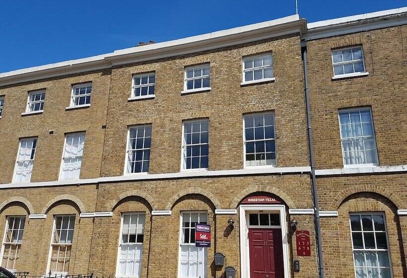 Apartment 9 Robertson Villas