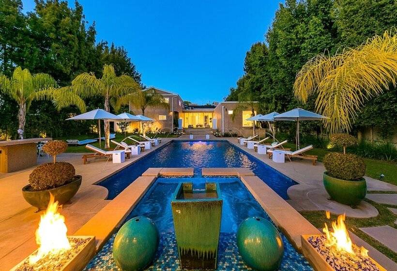Beverly Hills Luxury Modern Palace