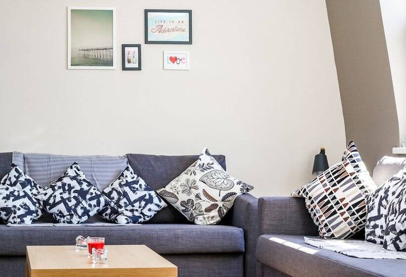City View Flat At Liverpool St Brick Ln