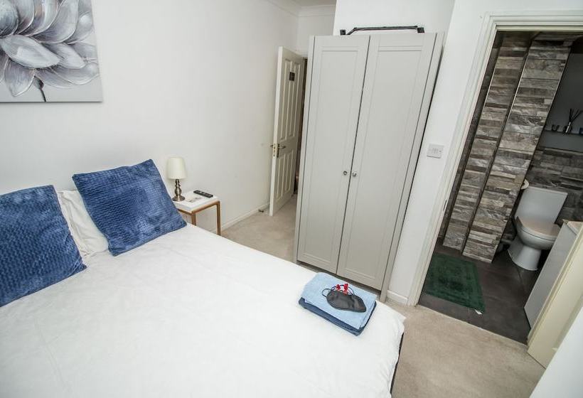 بنسيون Beautiful Rooms Near Excel Center