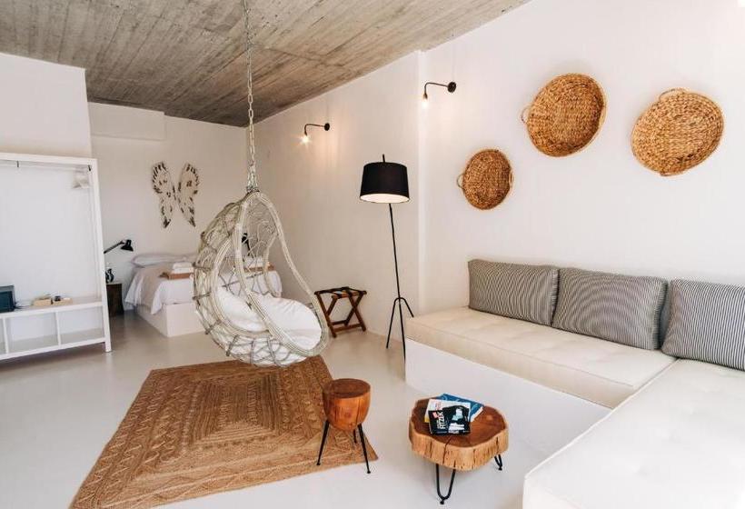 هتل Mesanto Luxury Suites