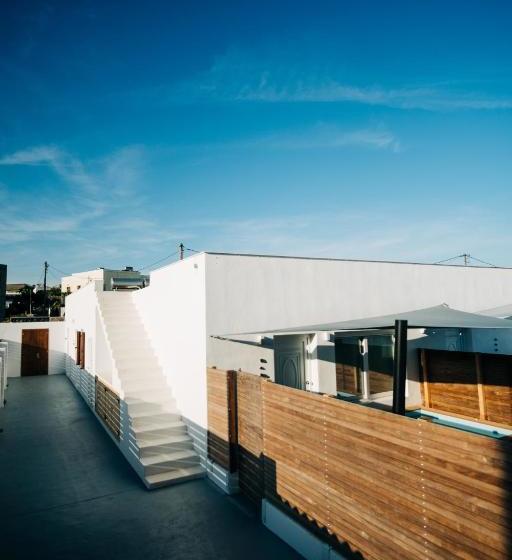 هتل Mesanto Luxury Suites